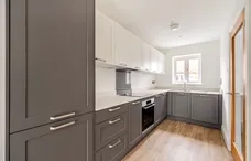 Sumners Fields, Barns Green, RH13 photo 2