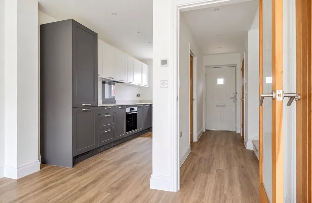 Sumners Fields, Barns Green, RH13 photo 3