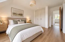 Sumners Fields, Barns Green, RH13 photo 9