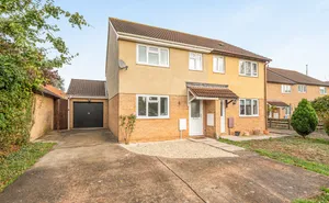 Thames Drive, Taunton, Somerset, TA1 photo