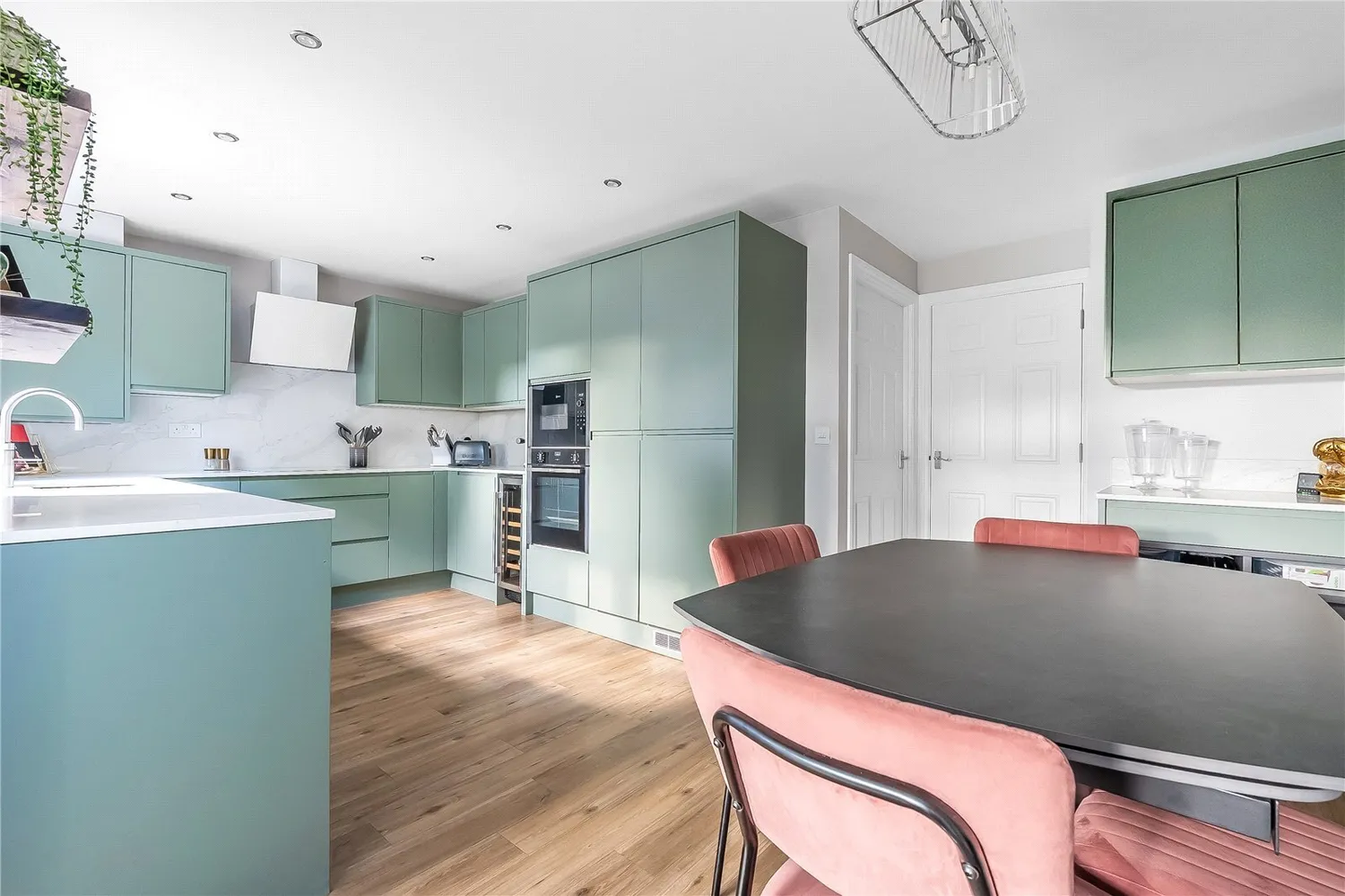 Charlwood Place, Reigate, RH2 photo 6