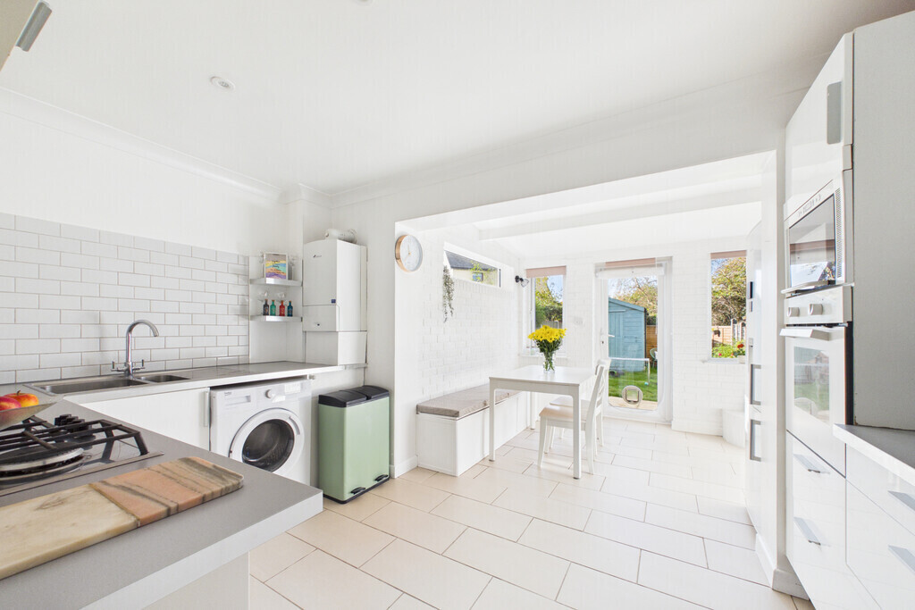 Gainsborough Drive, Halesworth Image 7