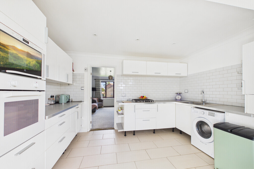 Gainsborough Drive, Halesworth Image 8