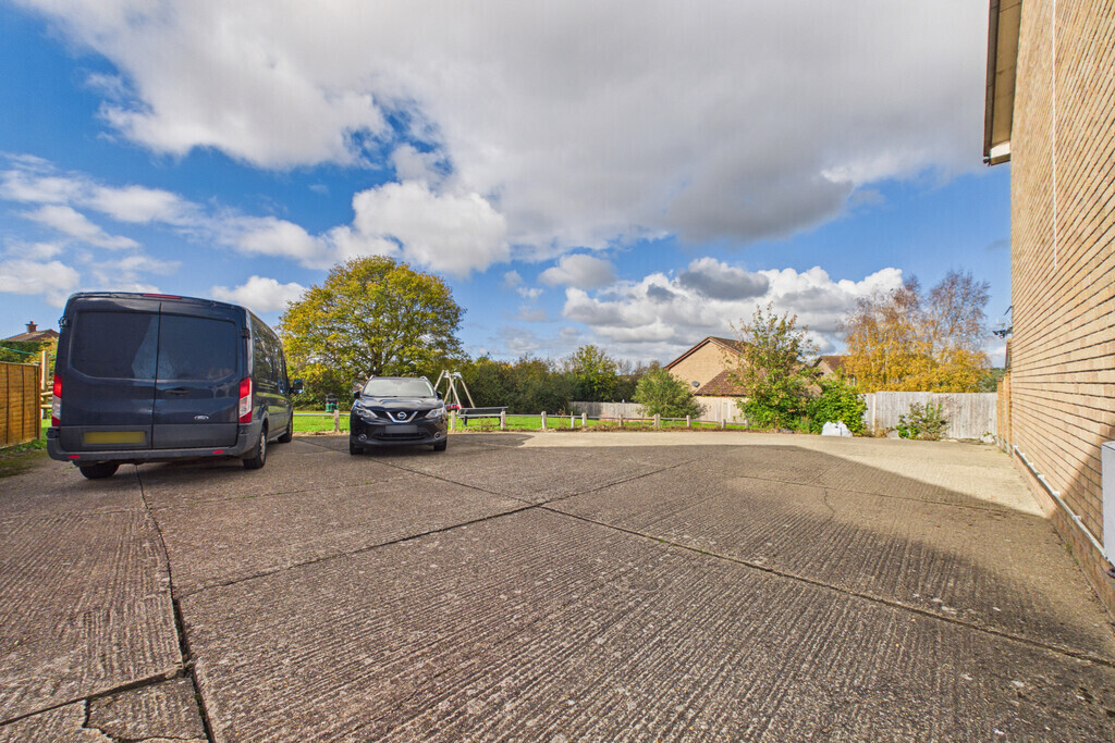 Gainsborough Drive, Halesworth Image 15