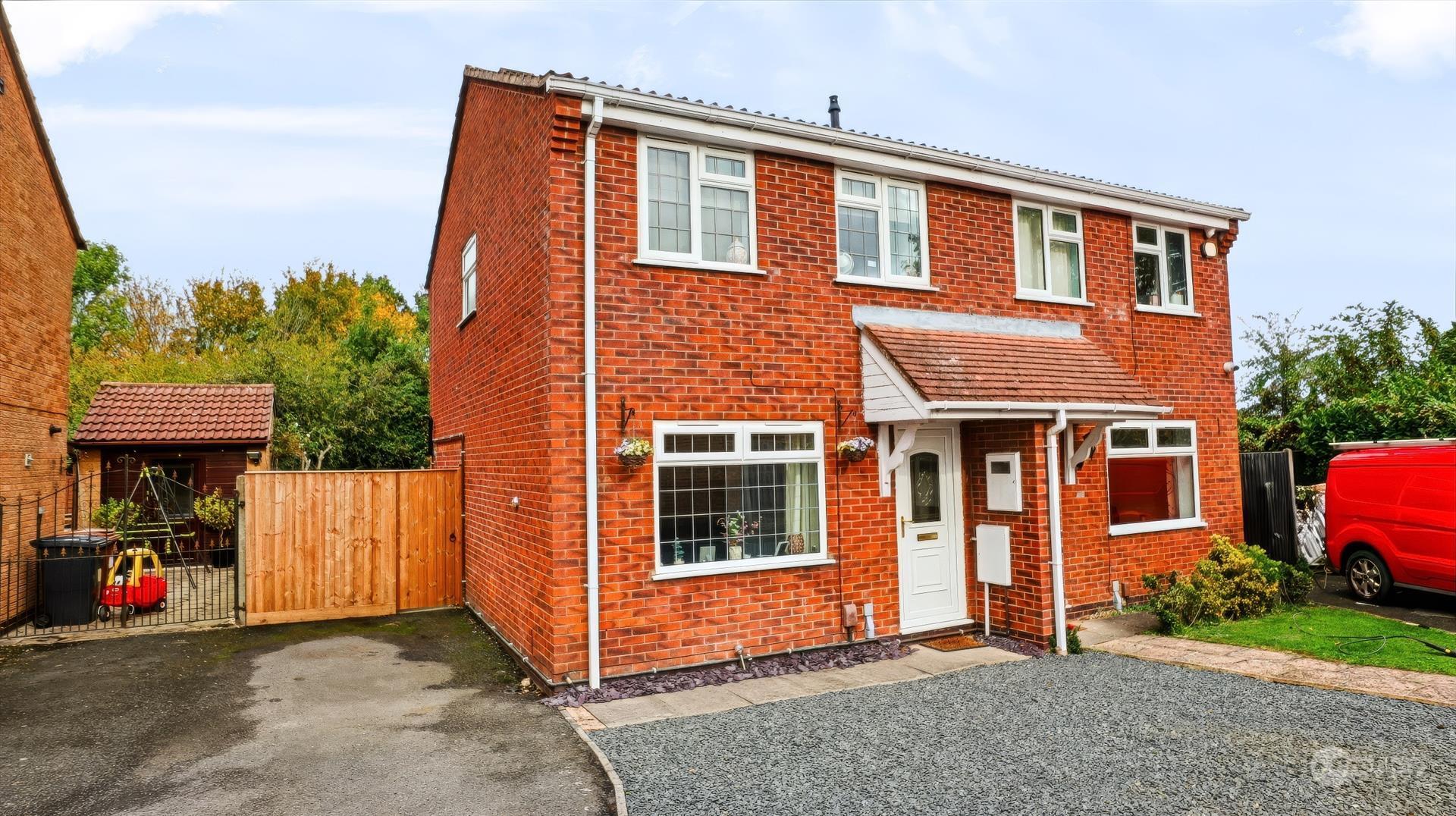 Newquay Close, Hinckley Image 1