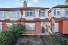 Sylvan Avenue London N22 photo 1