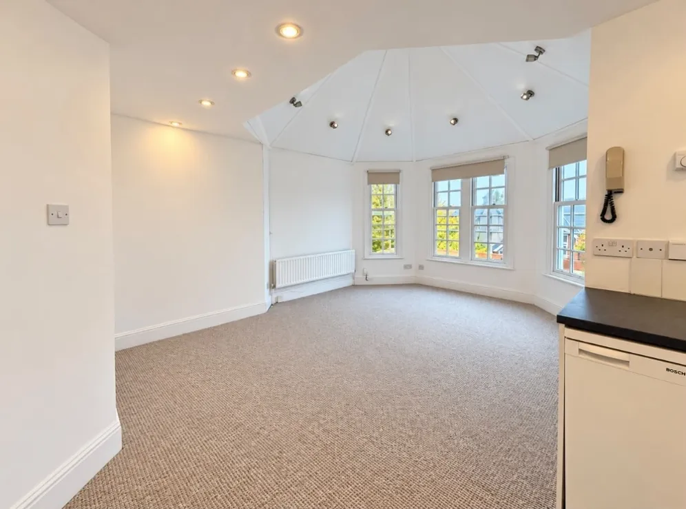 Madley Road Ealing W5 photo 3