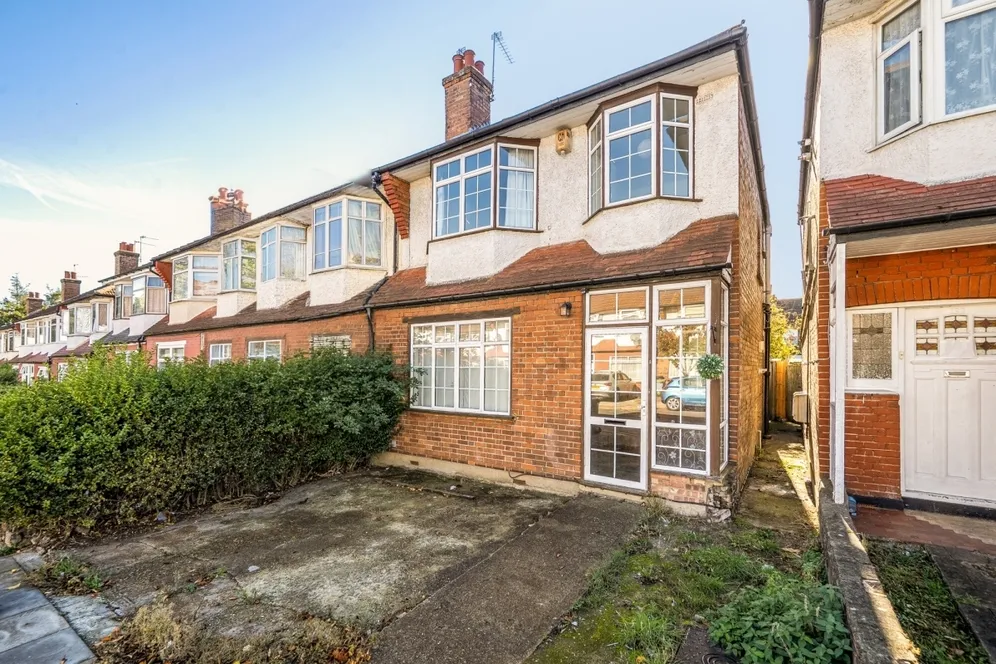 Sylvan Avenue London N22 photo 10
