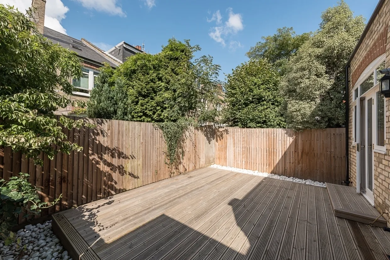 Howitt Road Belsize Park NW3 photo 13