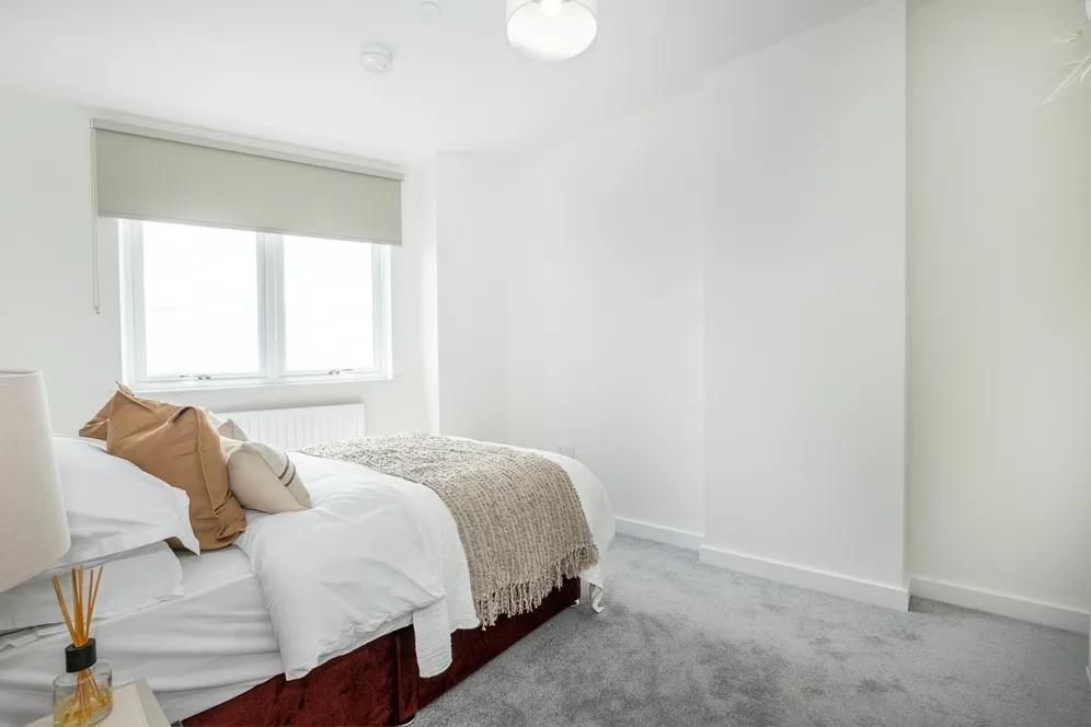 Elmsleigh Road Staines-upon-Thames TW18 photo 5
