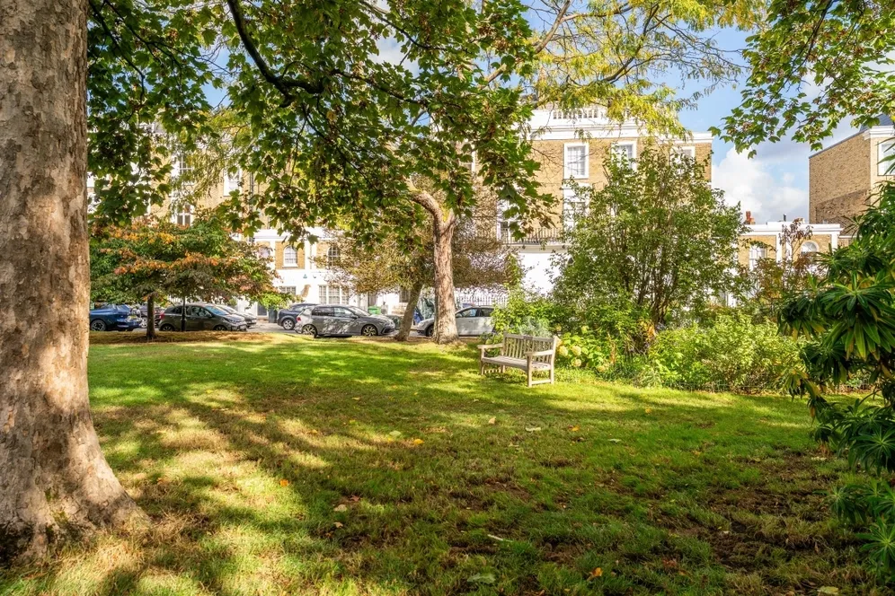 Crescent Grove, SW4 photo 22