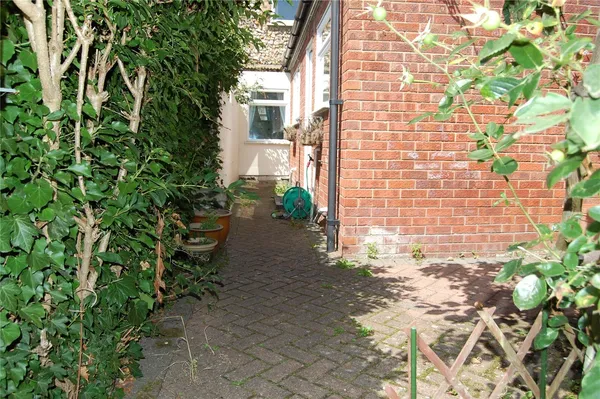 Out Westgate, Bury St Edmunds, IP33 photo 10