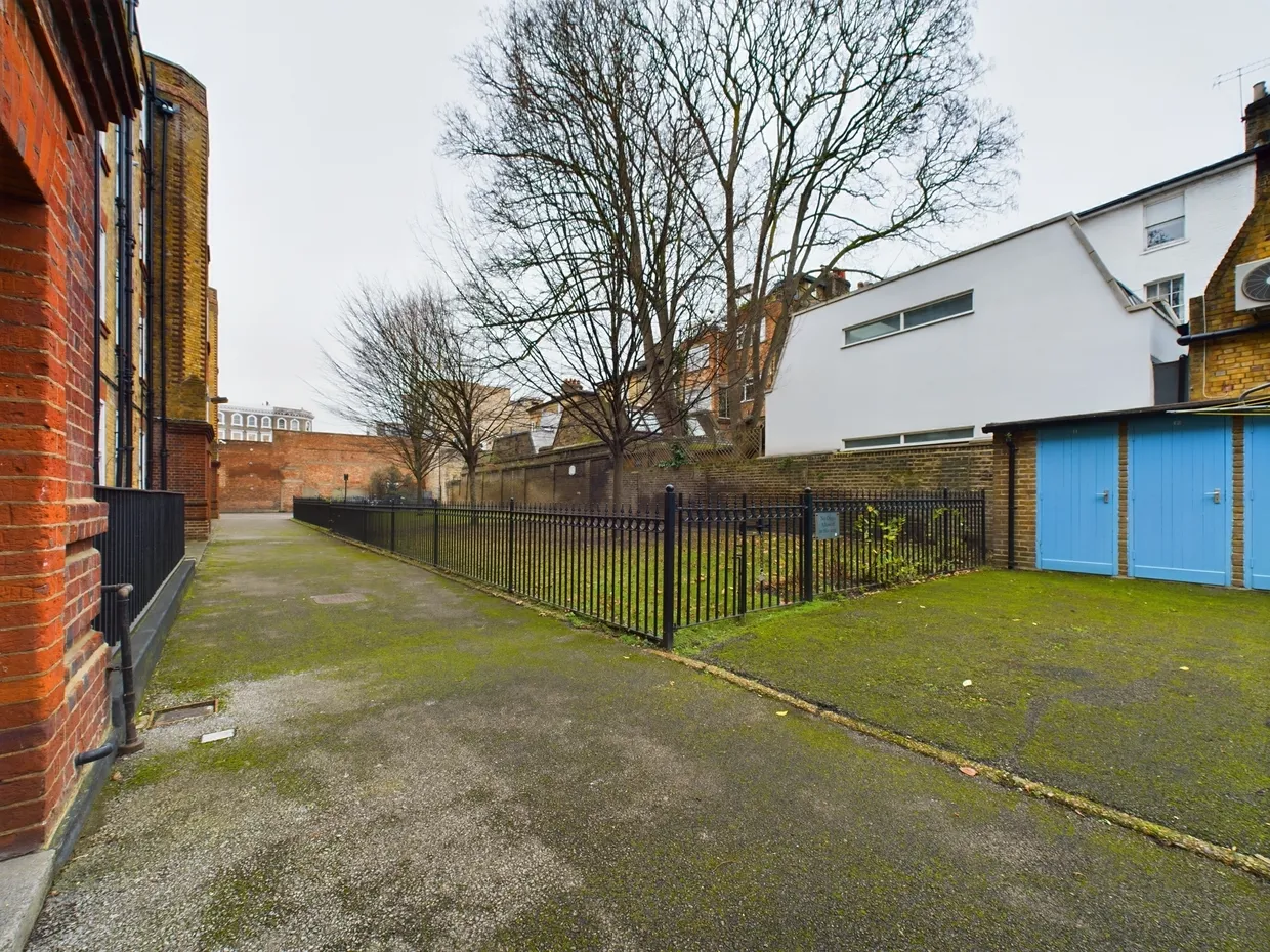Hortensia Road, London, SW10 photo 30