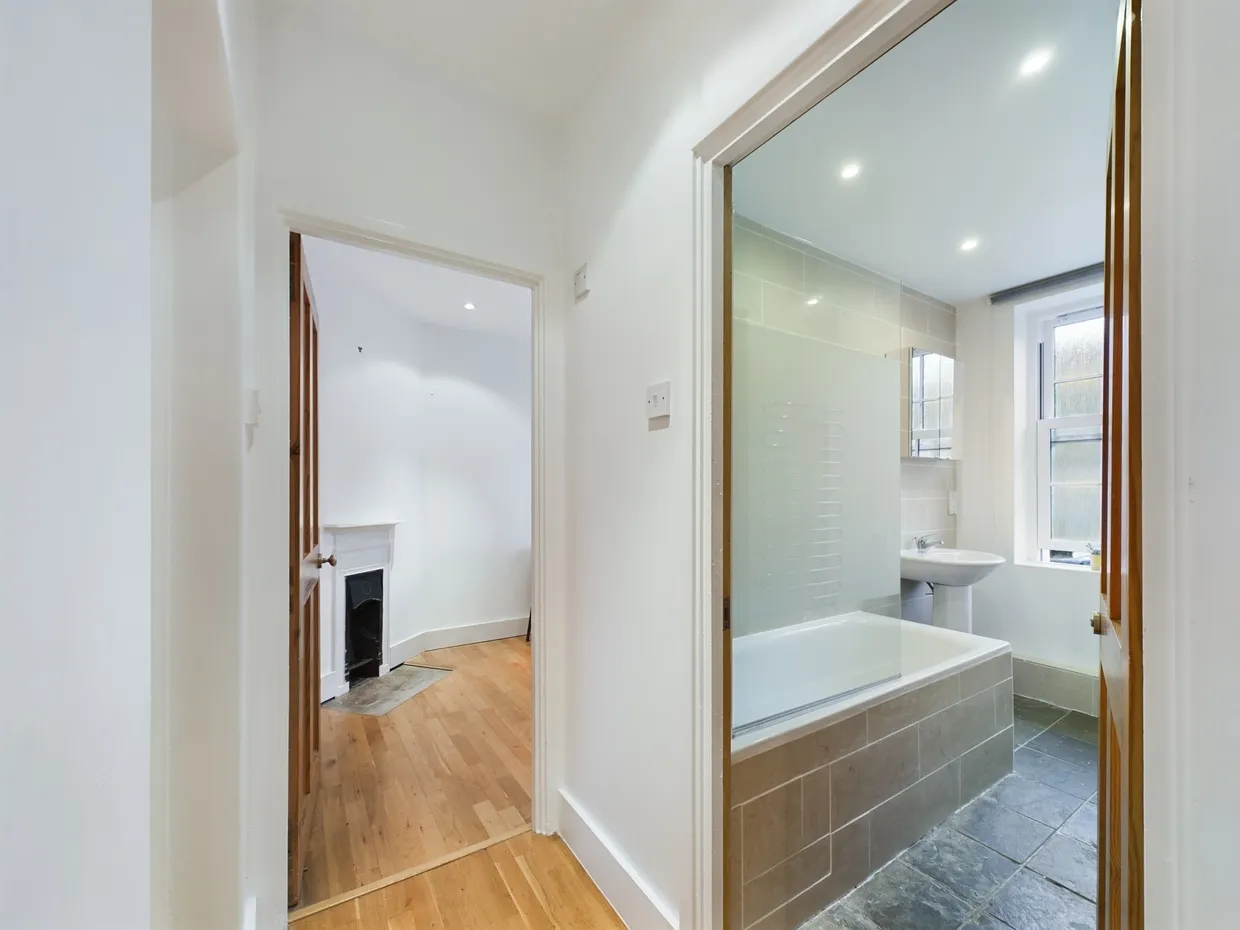 Hortensia Road, London, SW10 photo 33