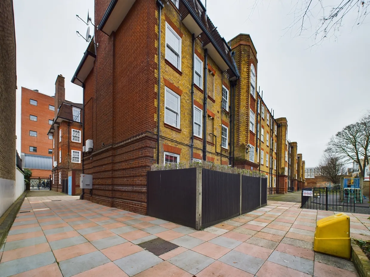 Hortensia Road, London, SW10 photo 43