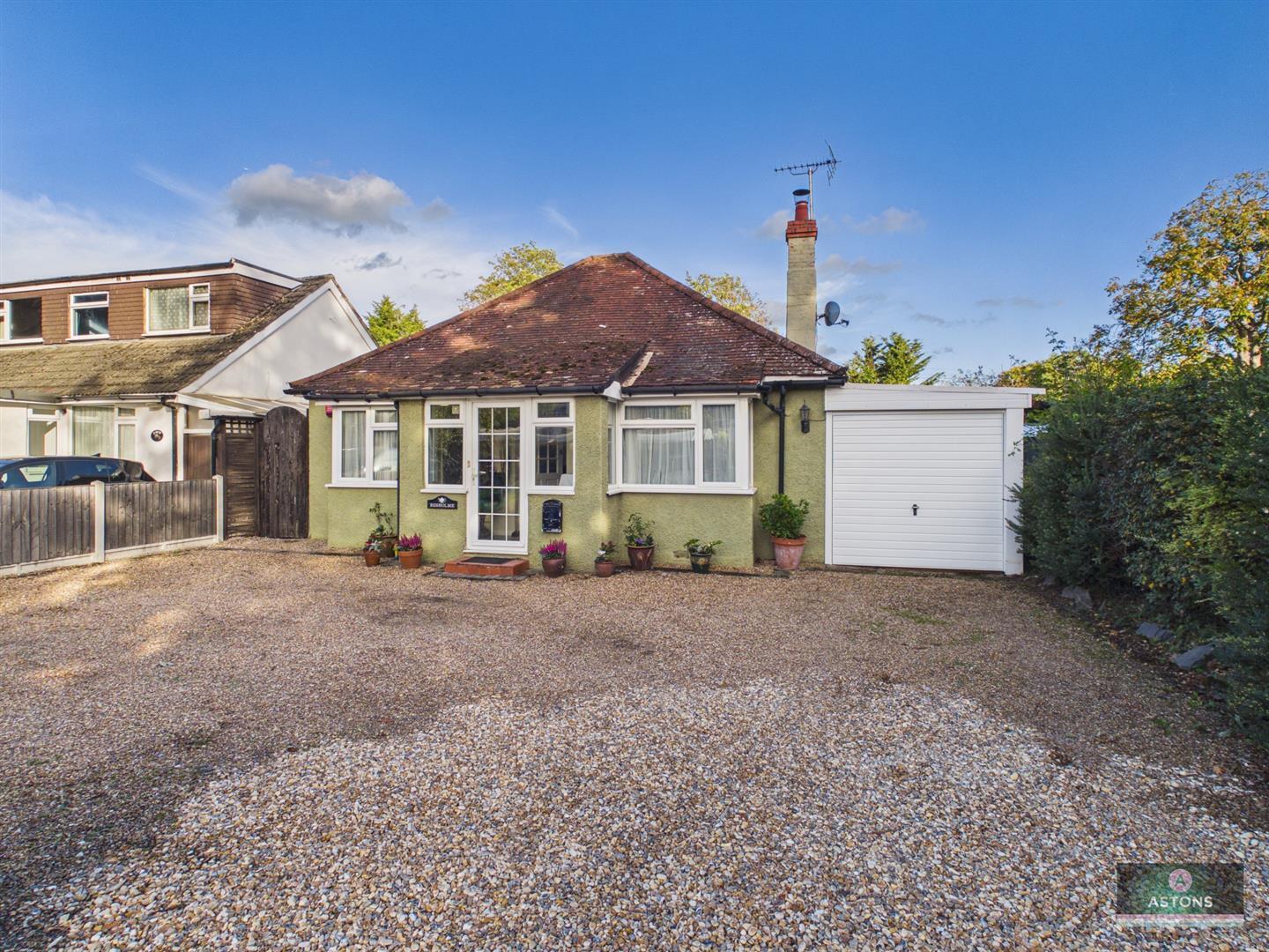 Peeks Brook Lane, Horley Image 1
