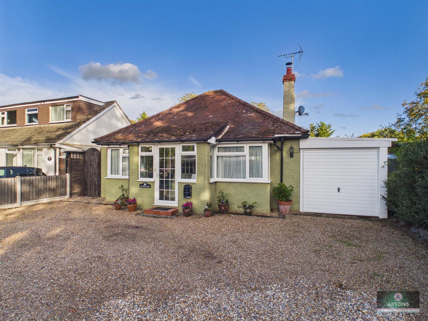 Peeks Brook Lane, Horley Image 21