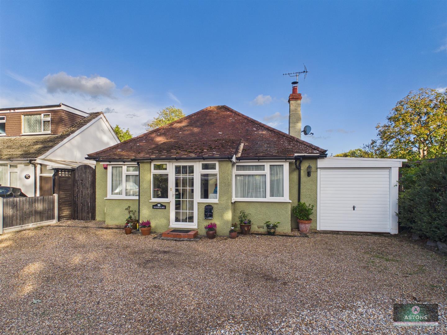Peeks Brook Lane, Horley Image 22