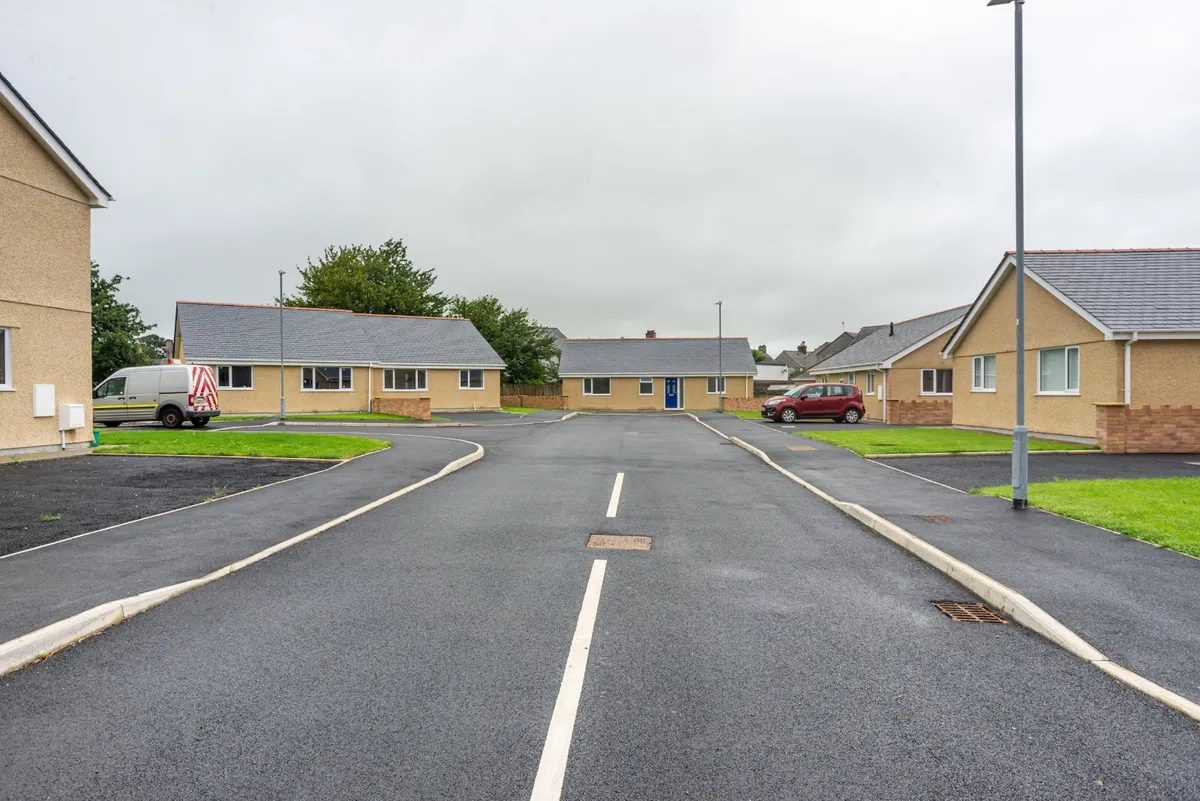 Caer Eglwys, Llanrug, Caernarfon, Gwynedd, LL55