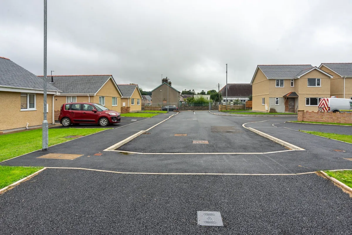 Caer Eglwys, Llanrug, Caernarfon, Gwynedd, LL55