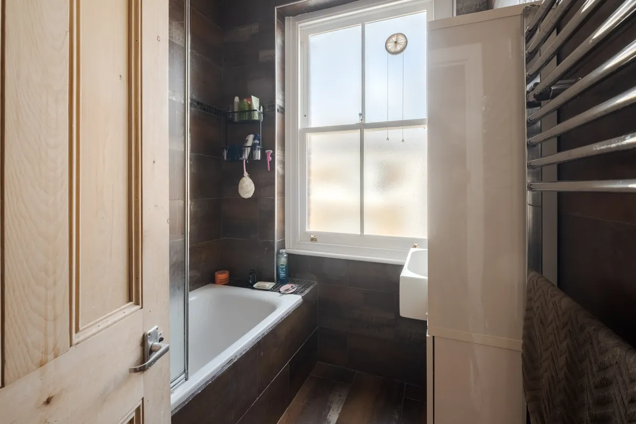 Crouch Hill, London, N4 photo 14