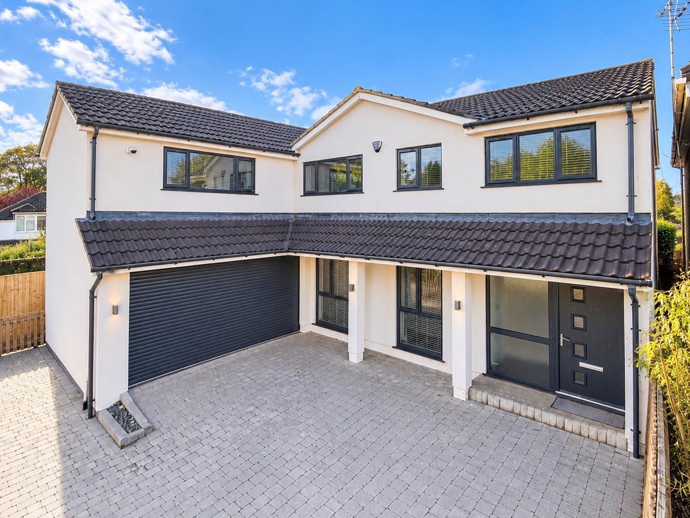Beech Close, Hackleton, Northampton Image 1