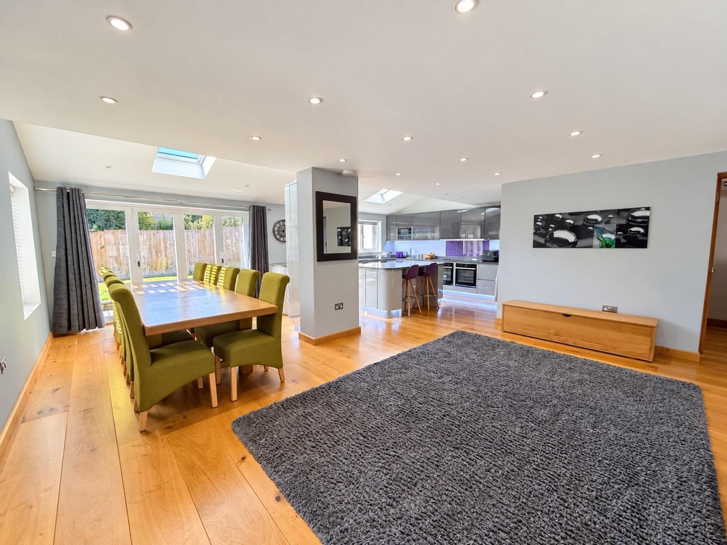 Beech Close, Hackleton, Northampton Image 9