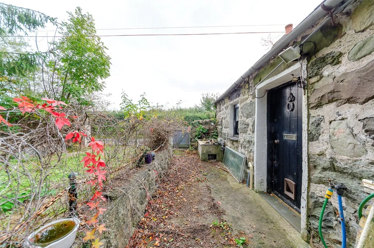 Llandwrog, Caernarfon, Gwynedd, LL54