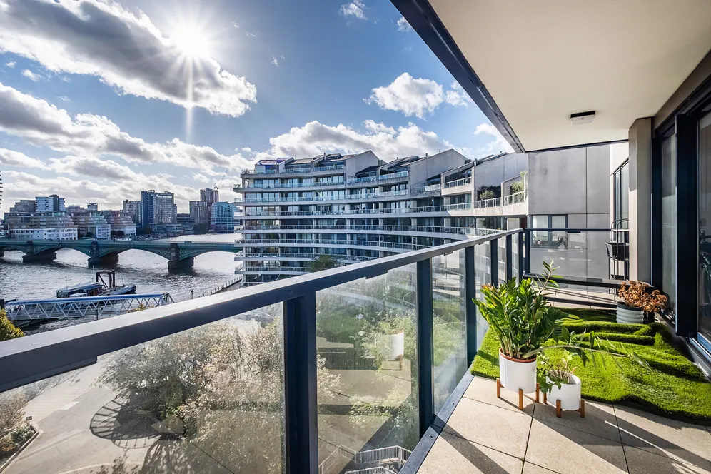 Chelsea Harbour, London, SW10 photo 2