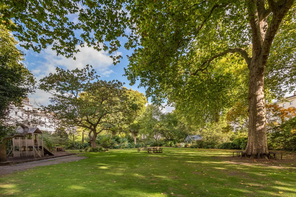 Eccleston Square, London, SW1V photo 12