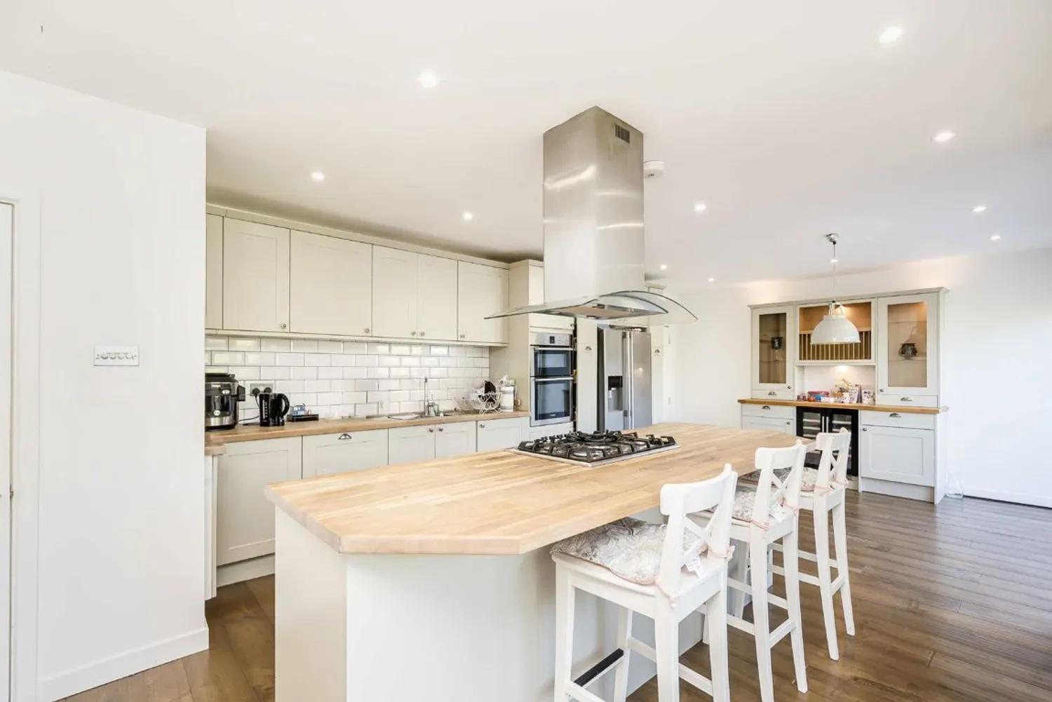 West Grove, Walton-On-Thames, KT12 photo 4