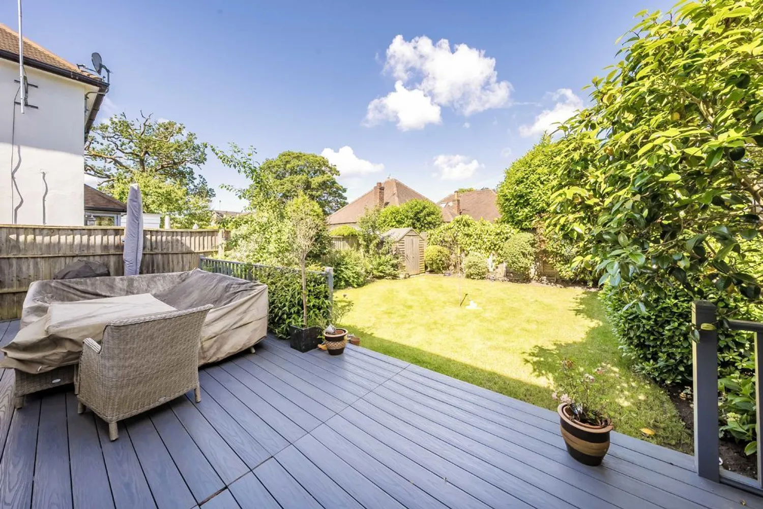 West Grove, Walton-On-Thames, KT12 photo 9