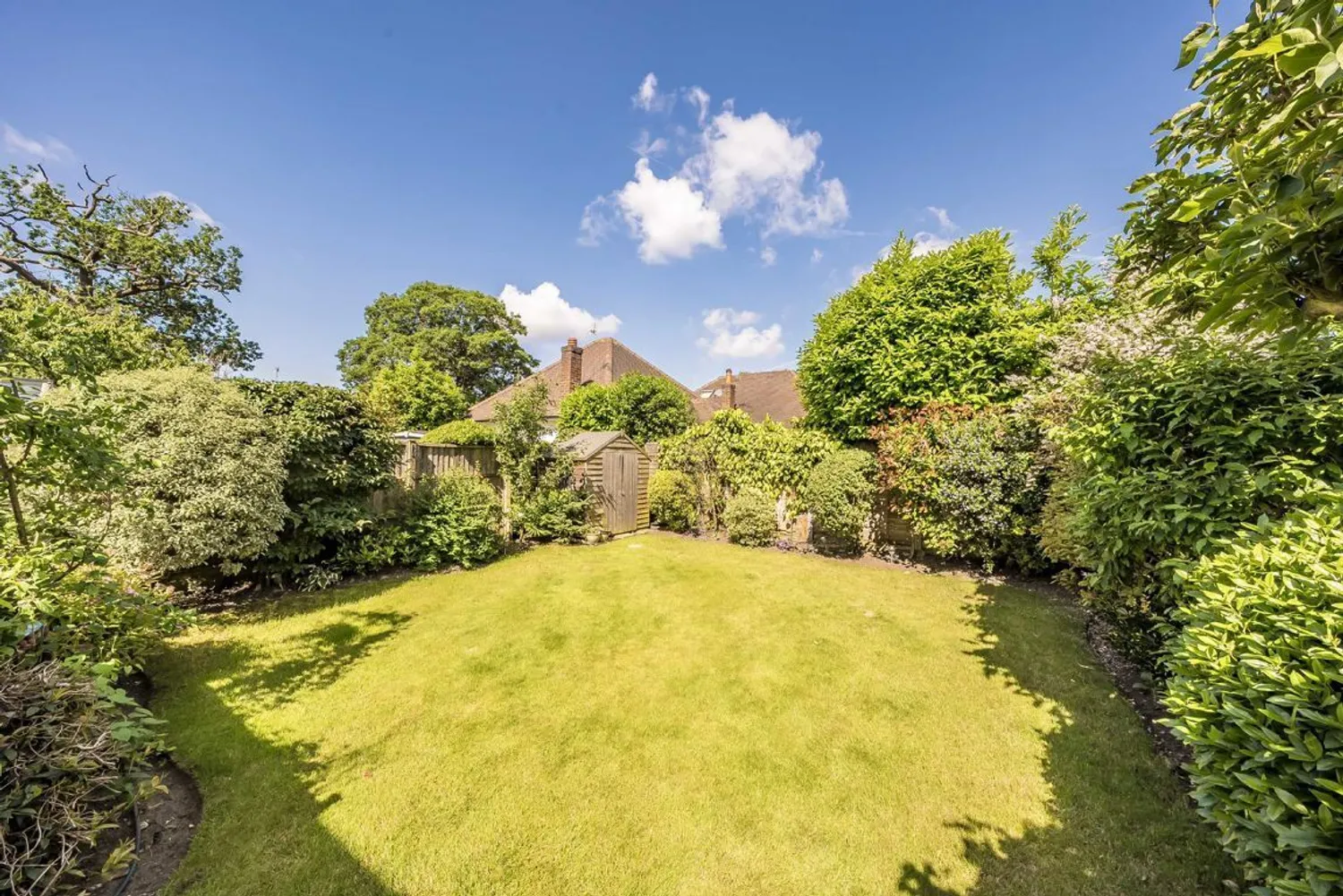 West Grove, Walton-On-Thames, KT12 photo 10