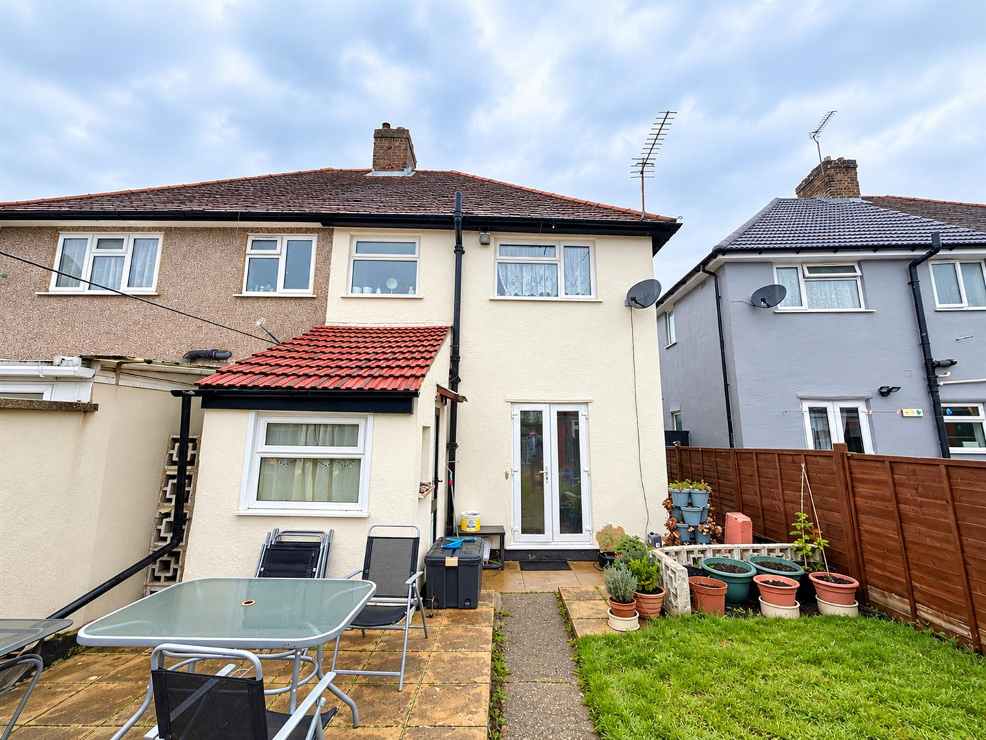 Cippenham Lane, Slough Image 8