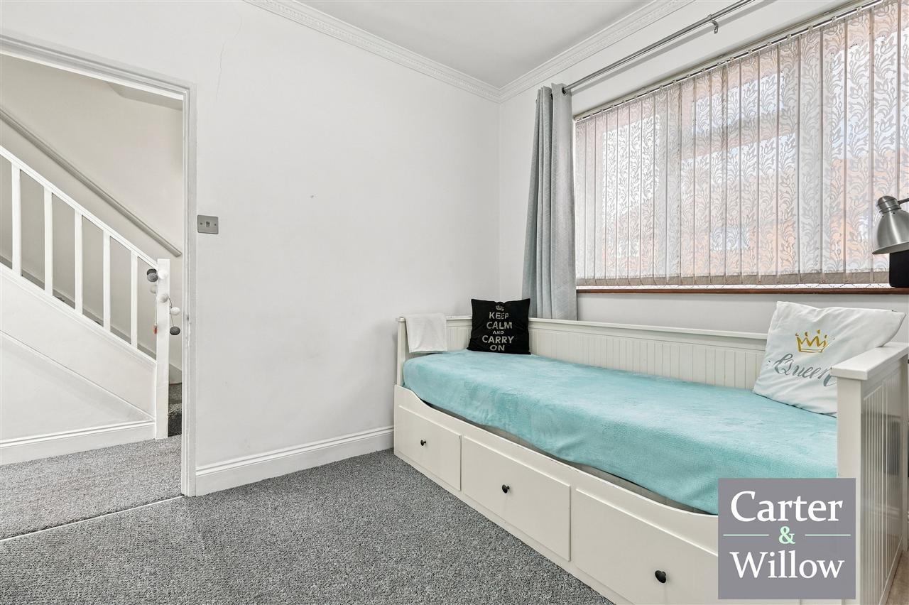 Arnold Road, Essex Image 12