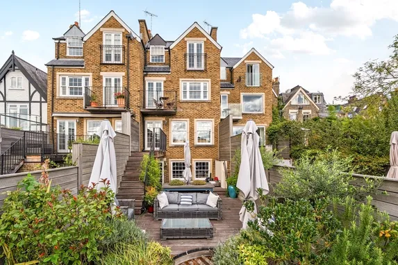 Grove Park Road, London, W4