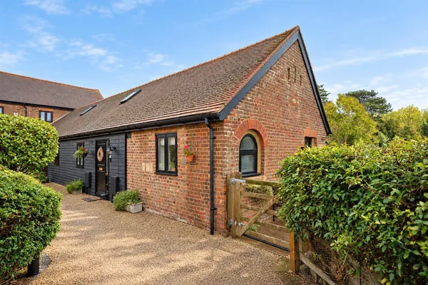 Brownlow Farm Barns, Pouchen End Lane, Hemel Hempstead, HP1 2SN