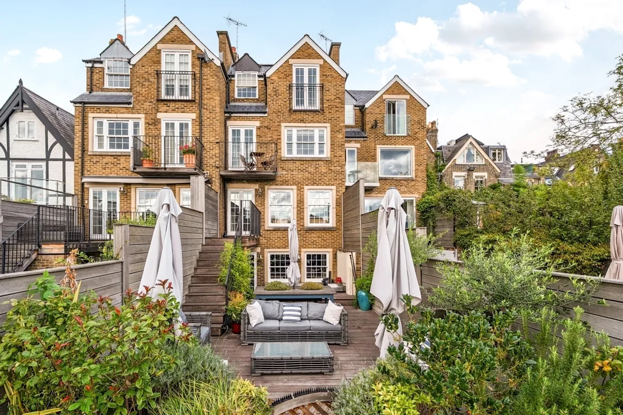 Grove Park Road, London, W4 photo 1