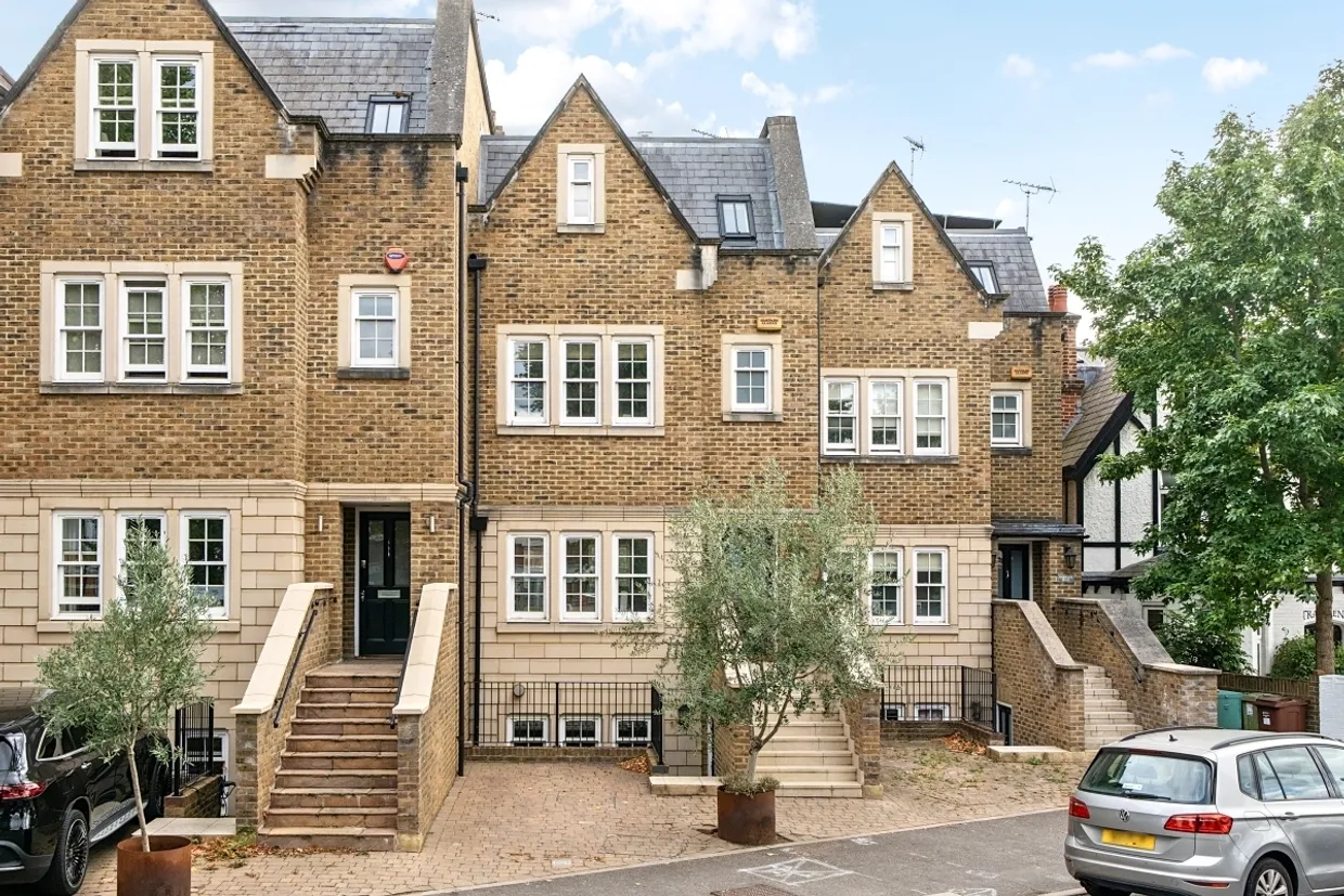Grove Park Road, London, W4 photo 12