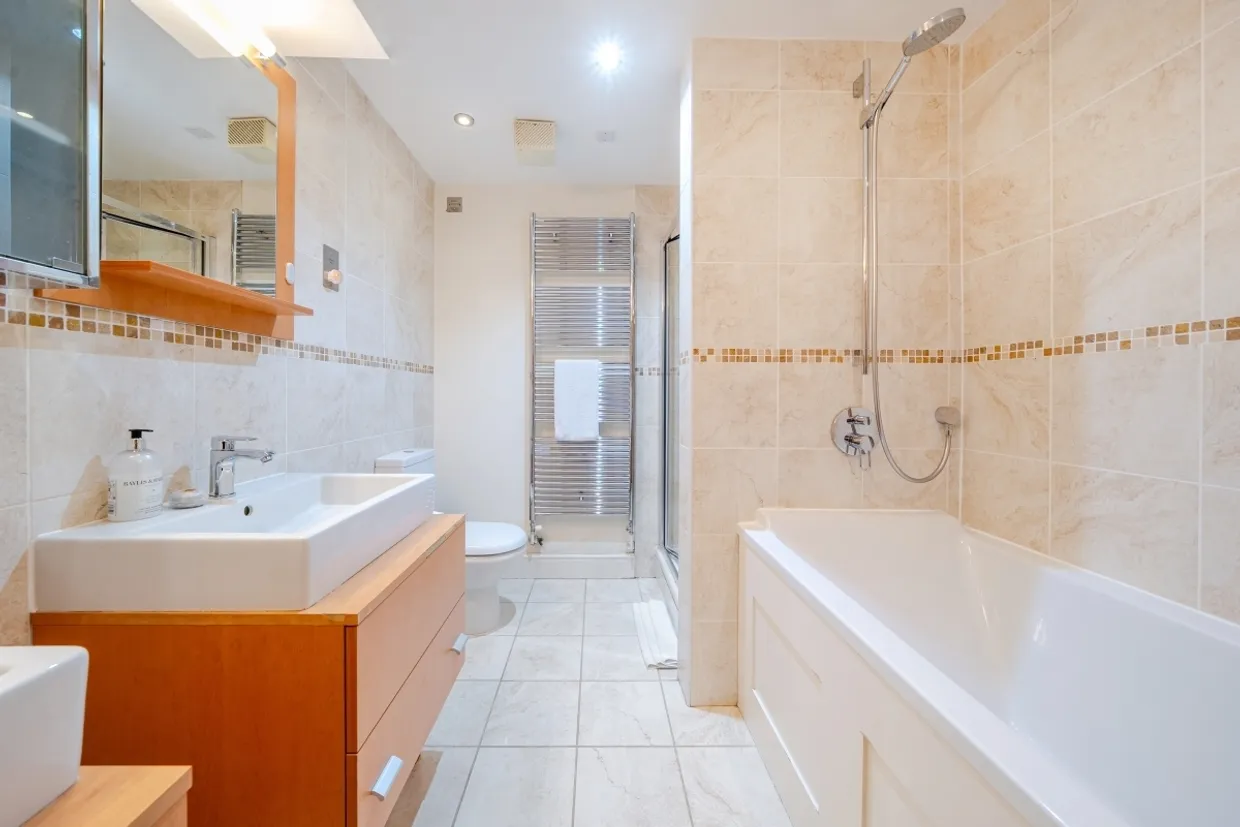 Grove Park Road, London, W4 photo 19