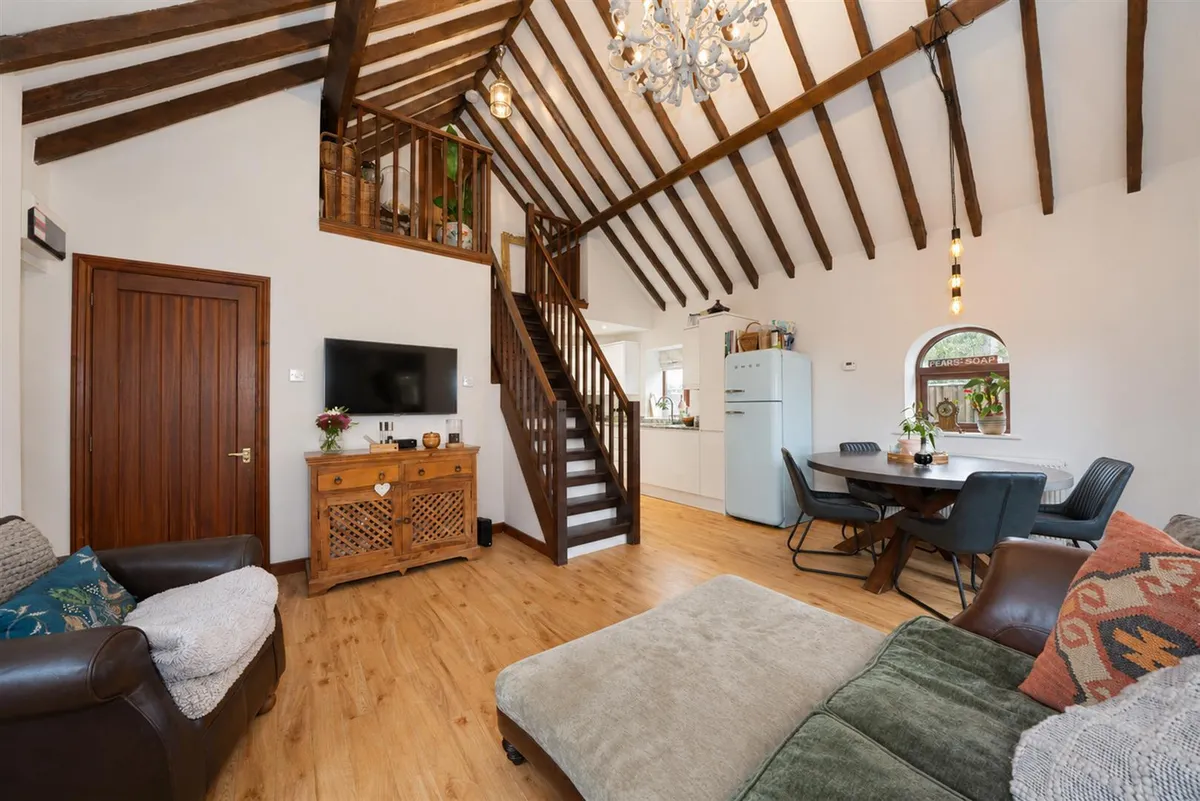 Brownlow Farm Barns, Pouchen End Lane, Hemel Hempstead, HP1 2SN