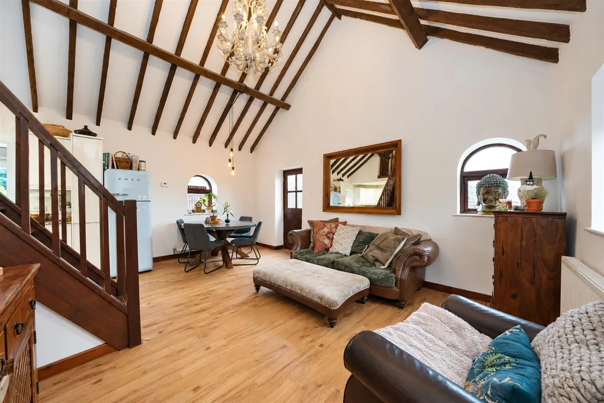 Brownlow Farm Barns, Pouchen End Lane, Hemel Hempstead, HP1 2SN