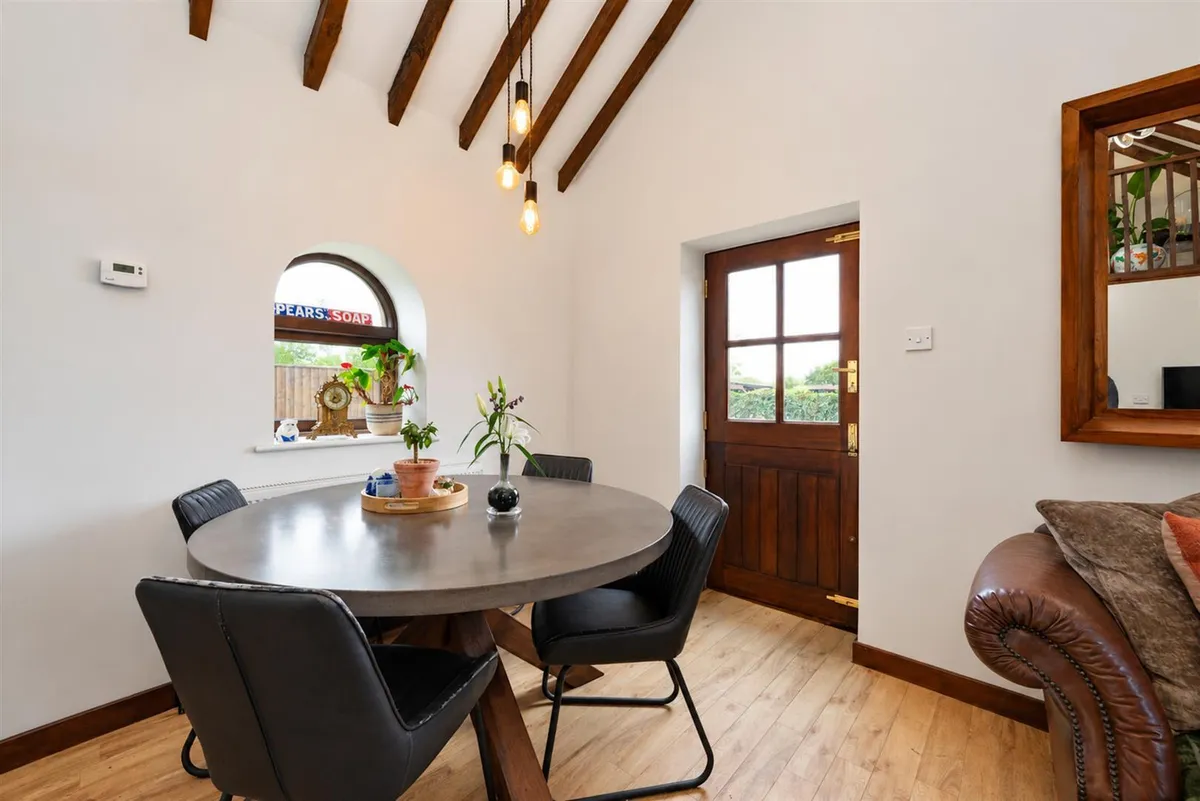 Brownlow Farm Barns, Pouchen End Lane, Hemel Hempstead, HP1 2SN
