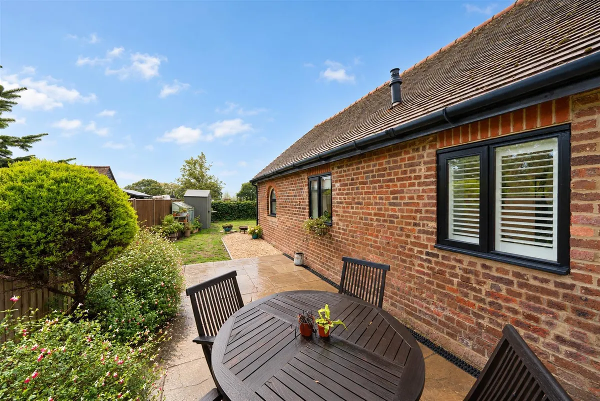 Brownlow Farm Barns, Pouchen End Lane, Hemel Hempstead, HP1 2SN