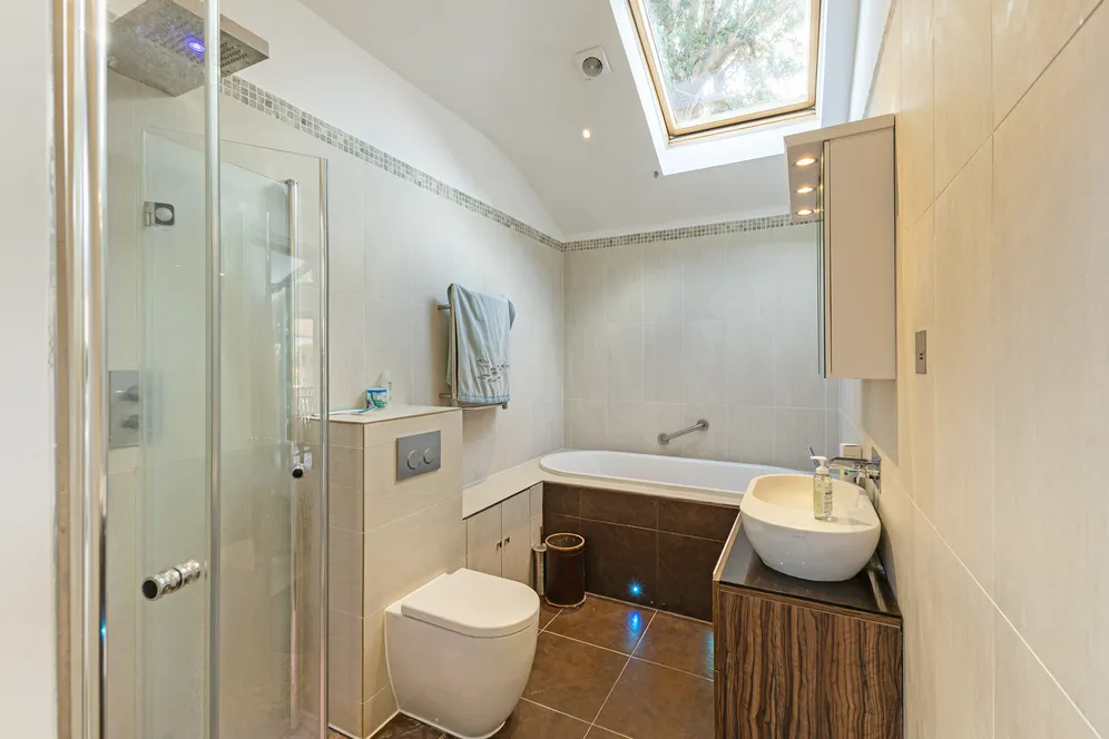 Southfield Road, London, W4 photo 8