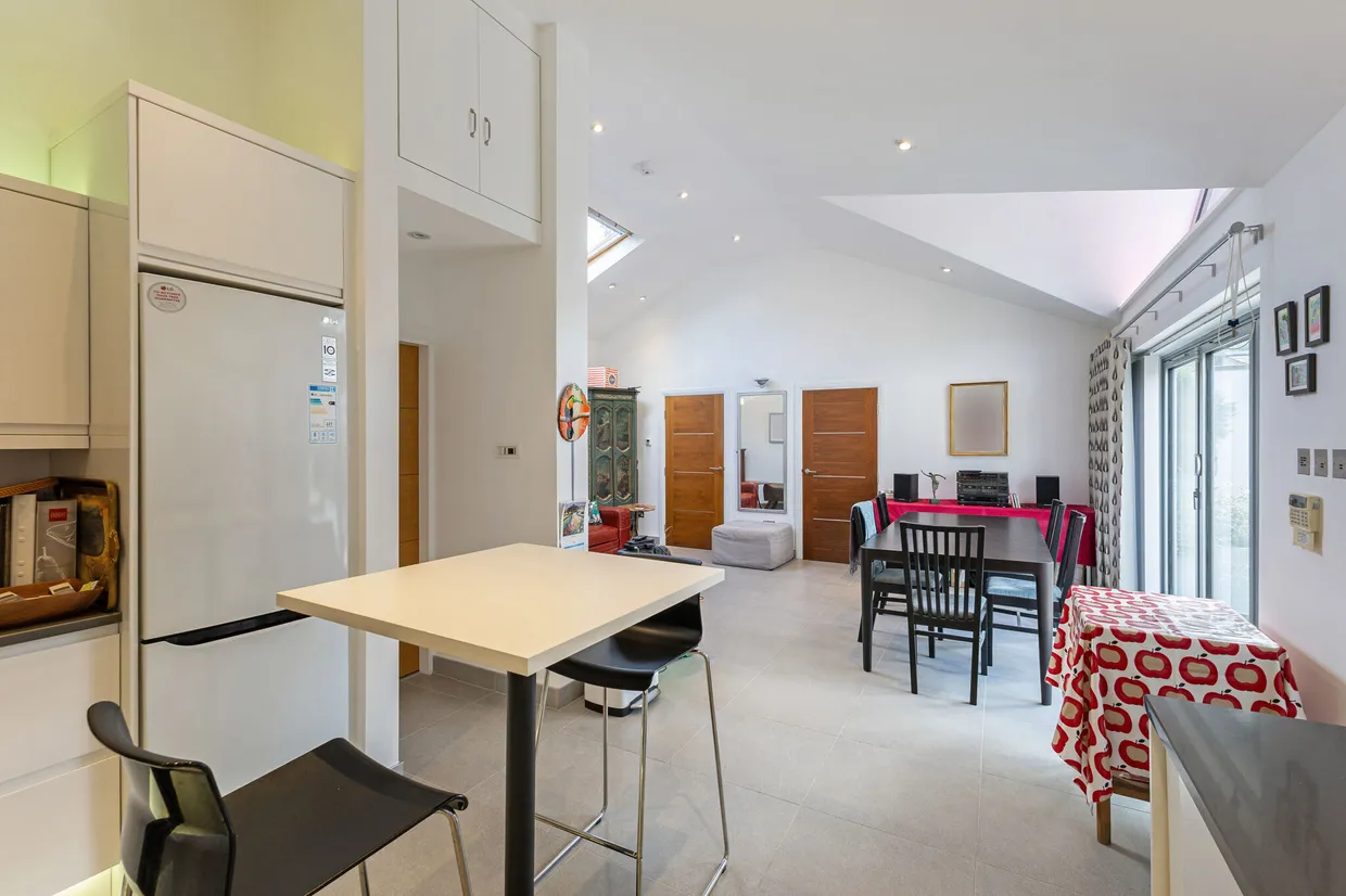 Southfield Road, London, W4 photo 10