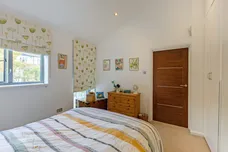 Southfield Road, London, W4 photo 11