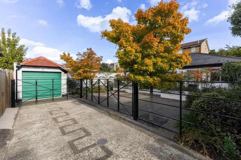 Southfield Road, London, W4 photo 12