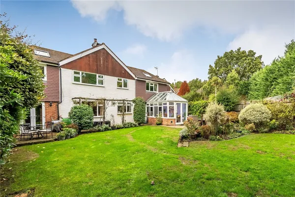Meldrum Close, Hurst Green, RH8 photo 2
