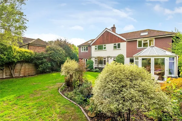 Meldrum Close, Hurst Green, RH8 photo 9